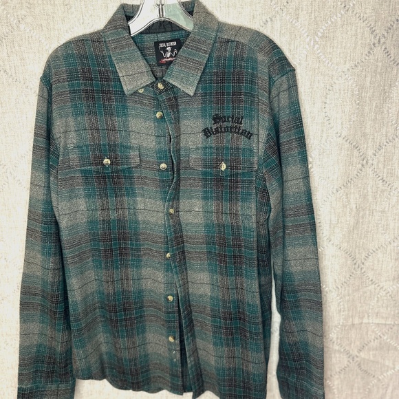 Men’s flannel - Picture 1 of 3